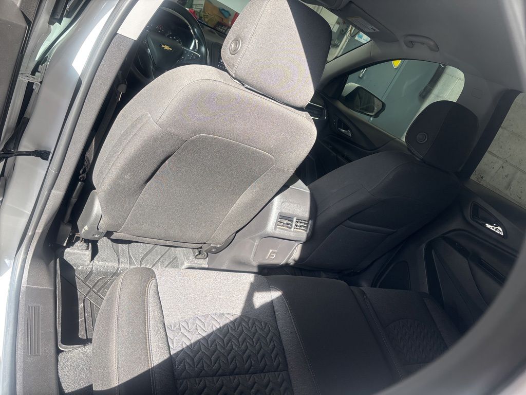 Thumbnail: 2023 Chevrolet Equinox - 9