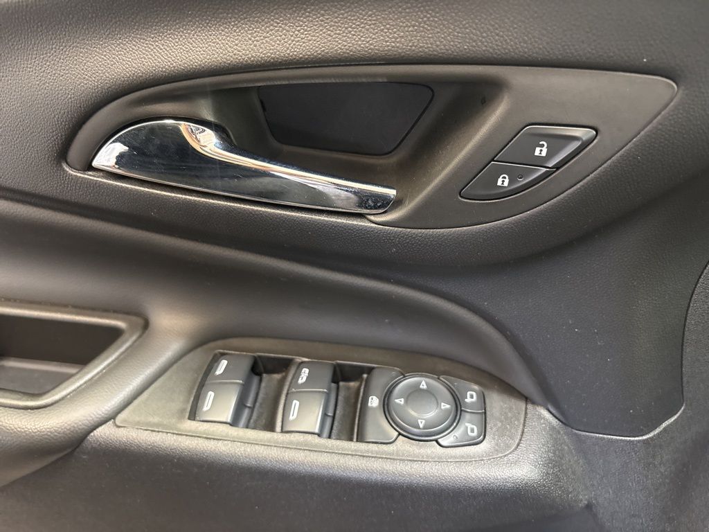 Thumbnail: 2024 Chevrolet Equinox - 23