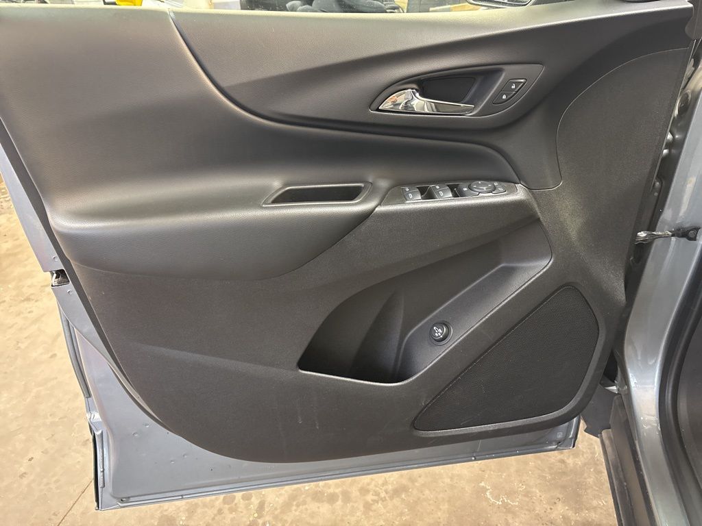 Thumbnail: 2024 Chevrolet Equinox - 21