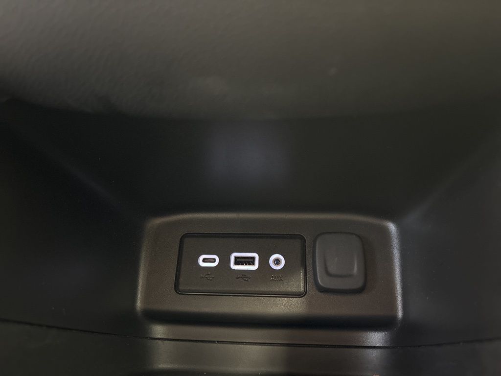 Thumbnail: 2024 Chevrolet Equinox - 27