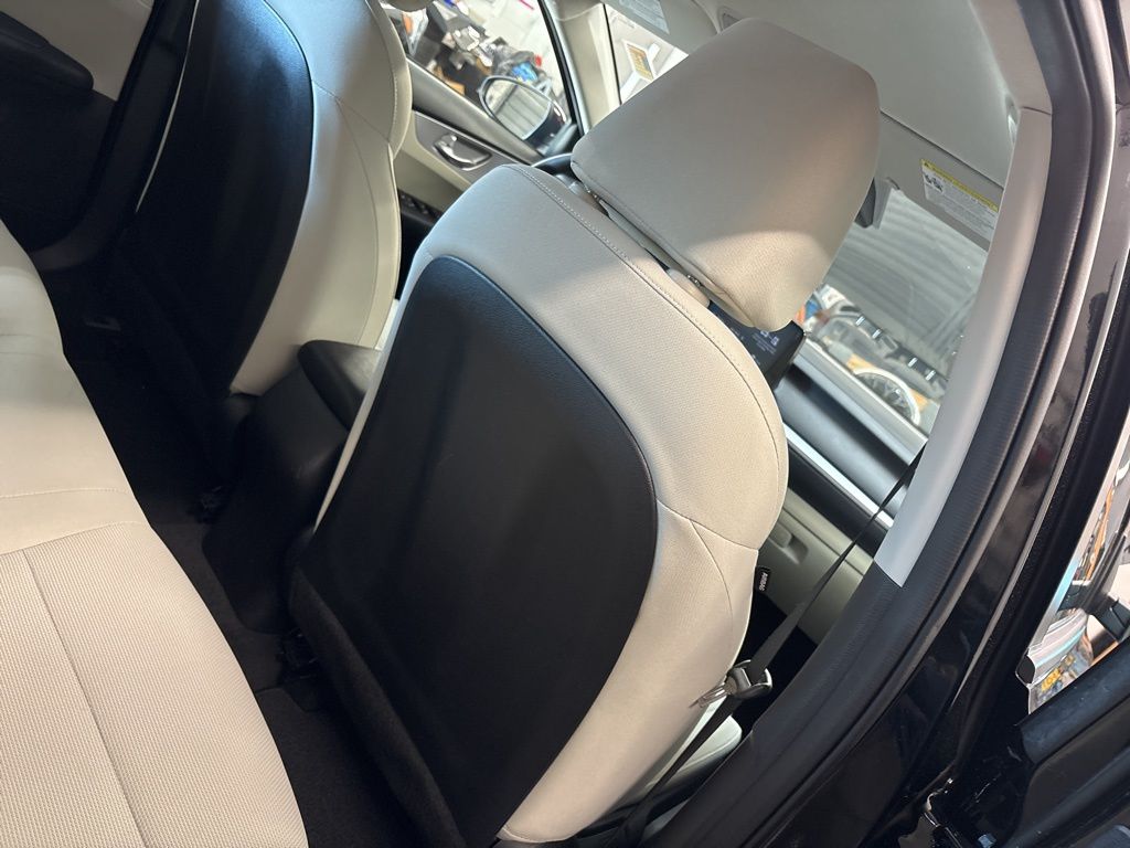 Thumbnail: 2023 Kia Forte - 35