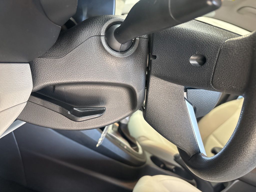 Thumbnail: 2023 Kia Forte - 14