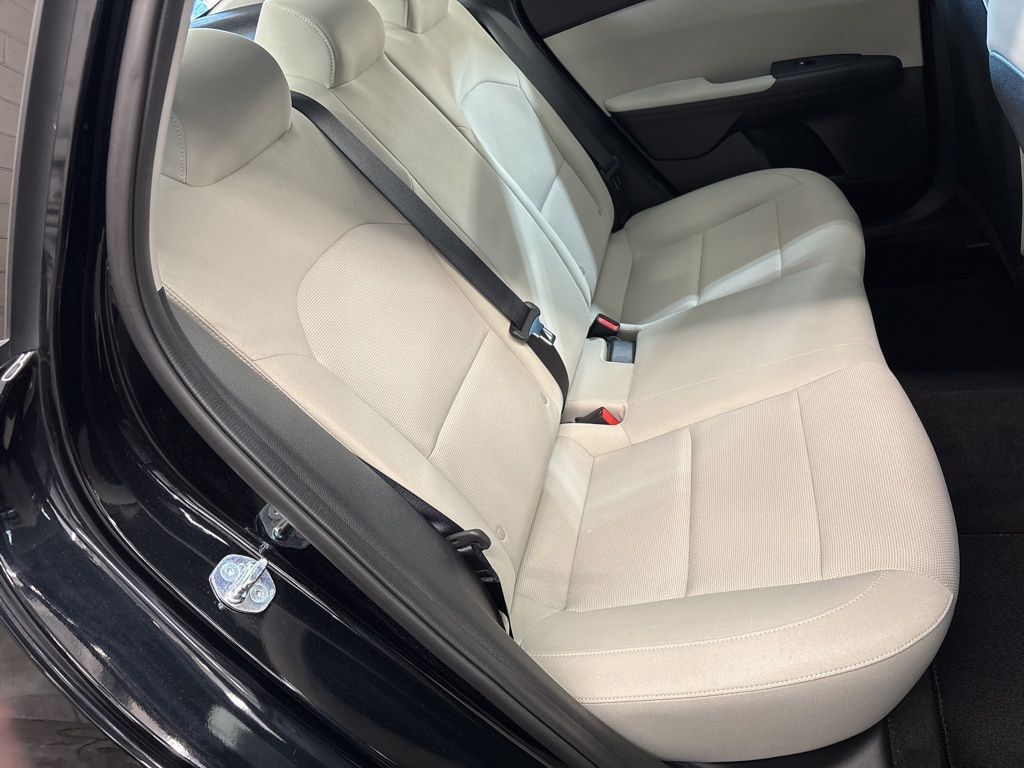 Thumbnail: 2023 Kia Forte - 34