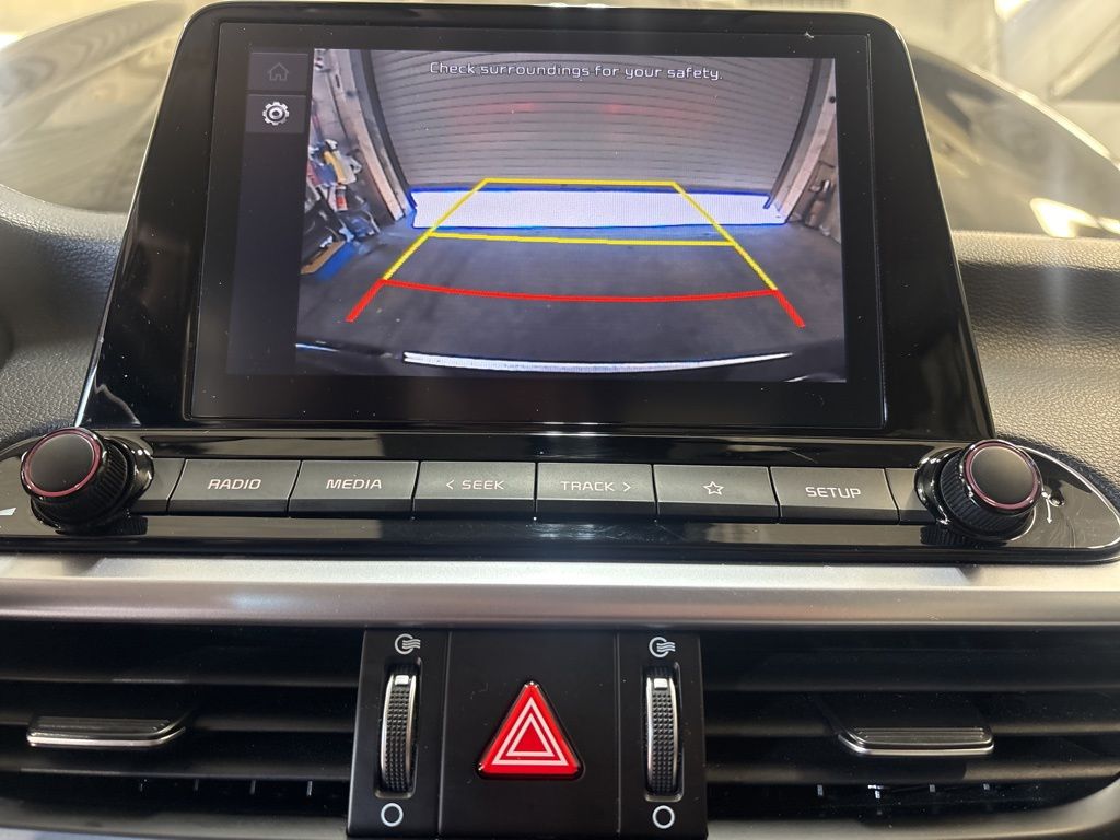 Thumbnail: 2023 Kia Forte - 25