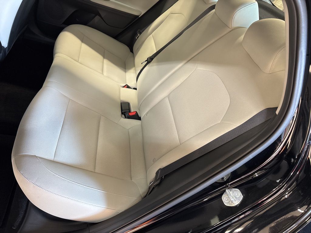 Thumbnail: 2023 Kia Forte - 9