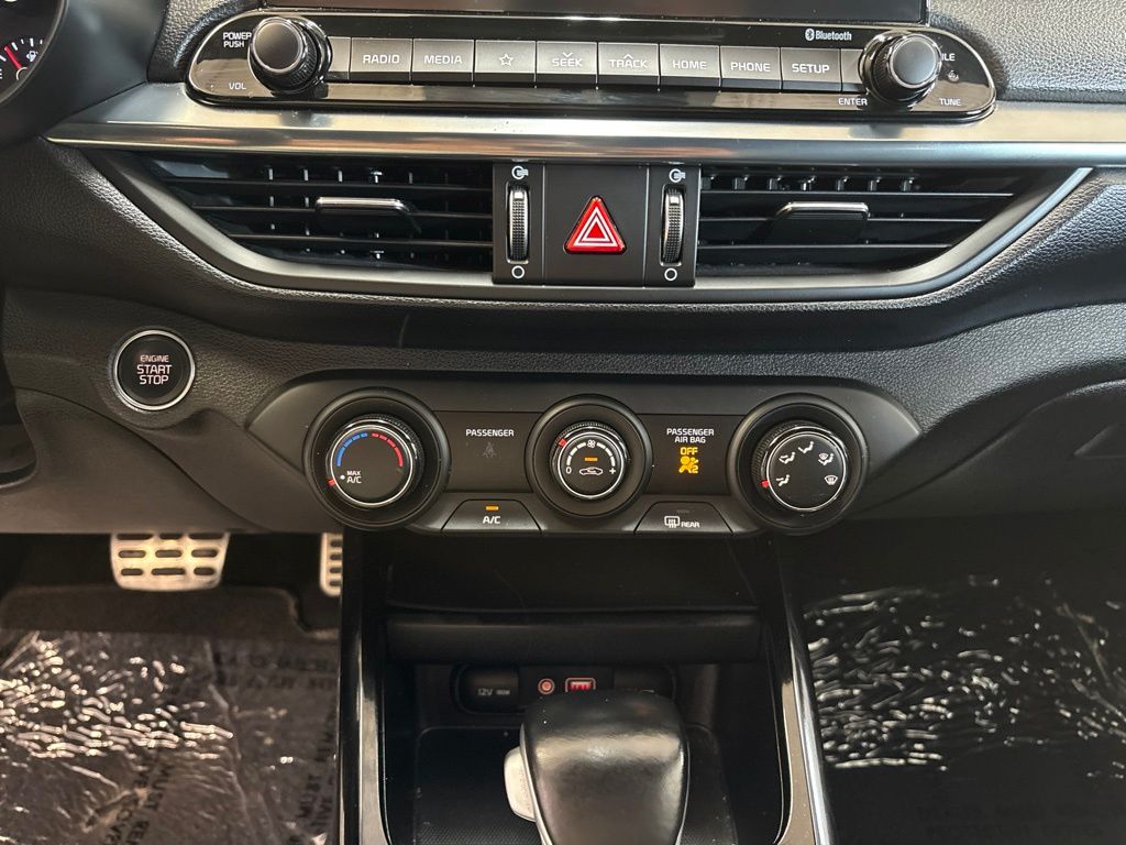 Thumbnail: 2021 Kia Forte - 26