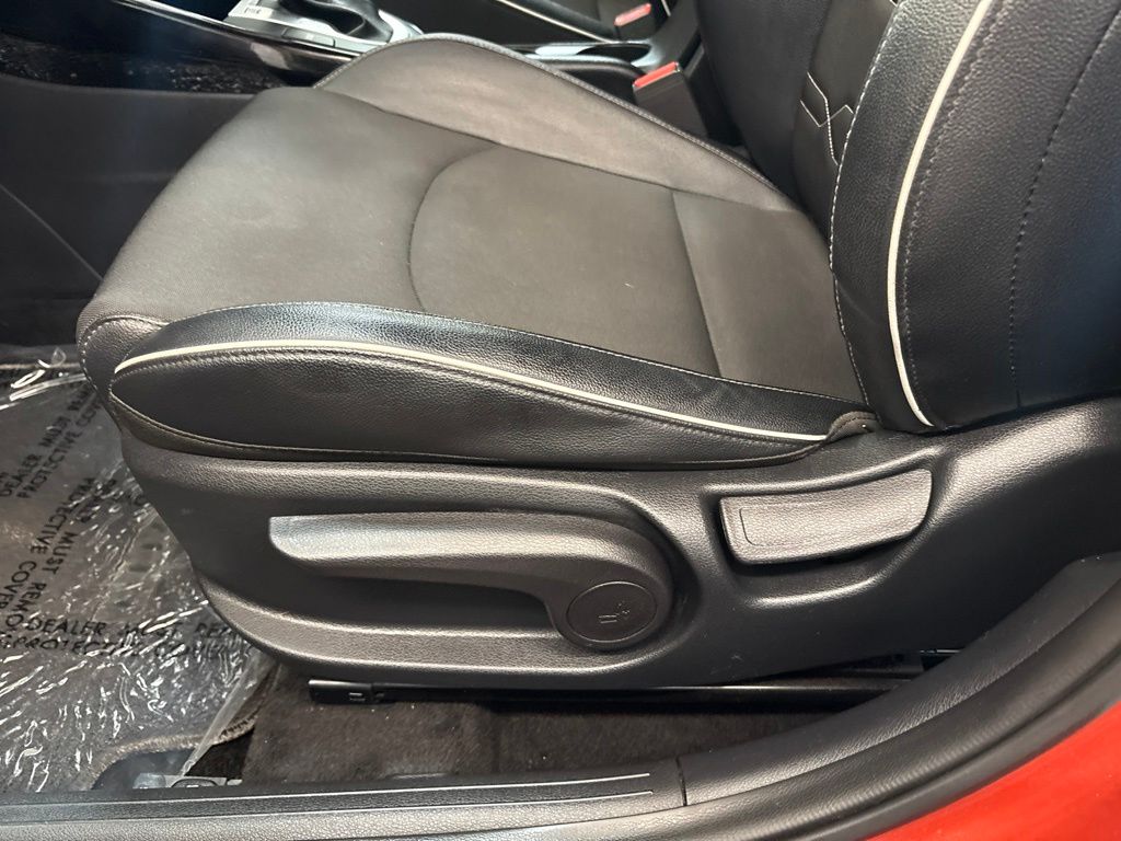 Thumbnail: 2021 Kia Forte - 25