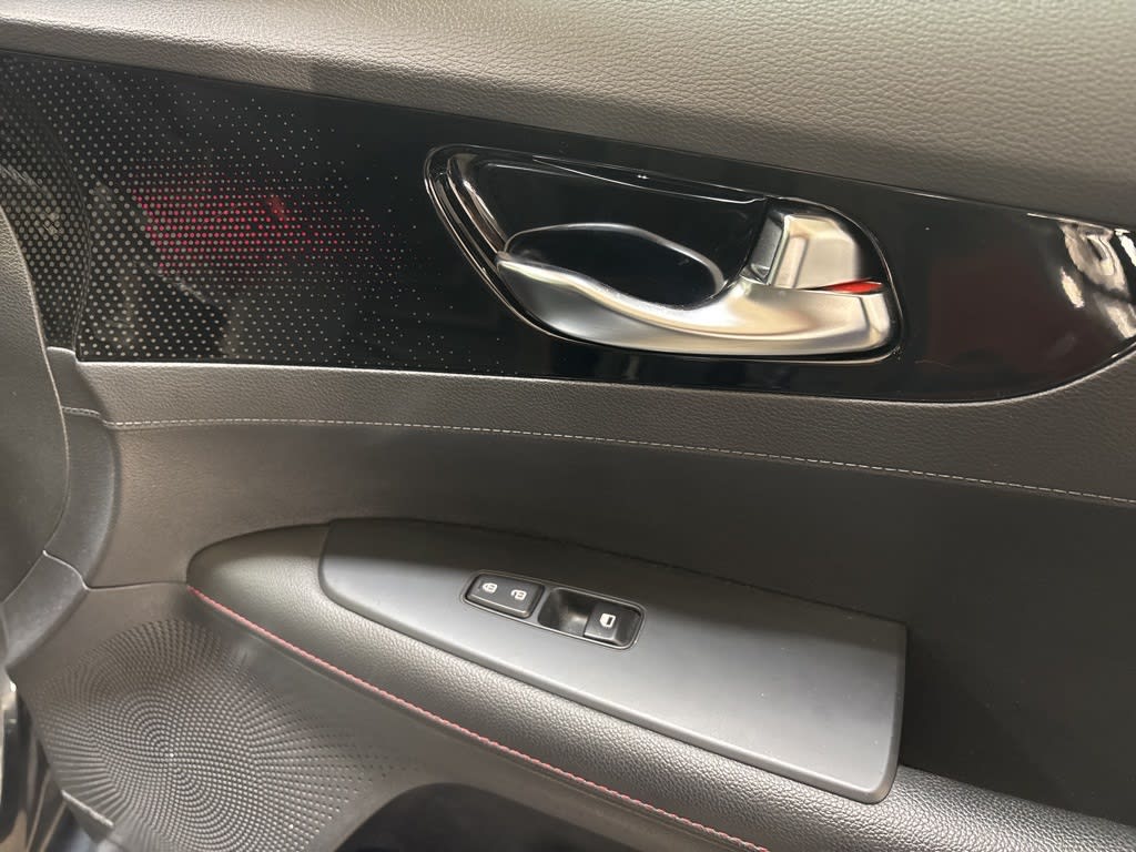 Thumbnail: 2020 Kia Forte - 40