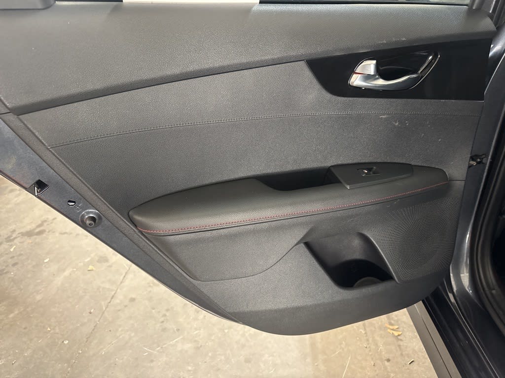 Thumbnail: 2020 Kia Forte - 33