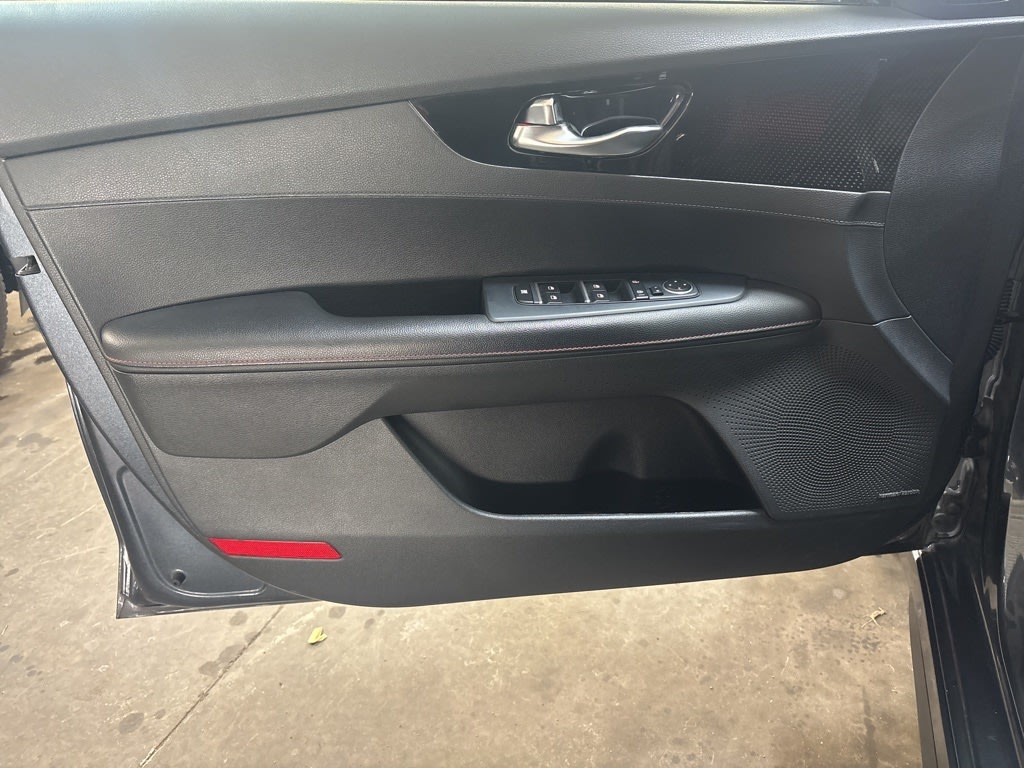 Thumbnail: 2020 Kia Forte - 22