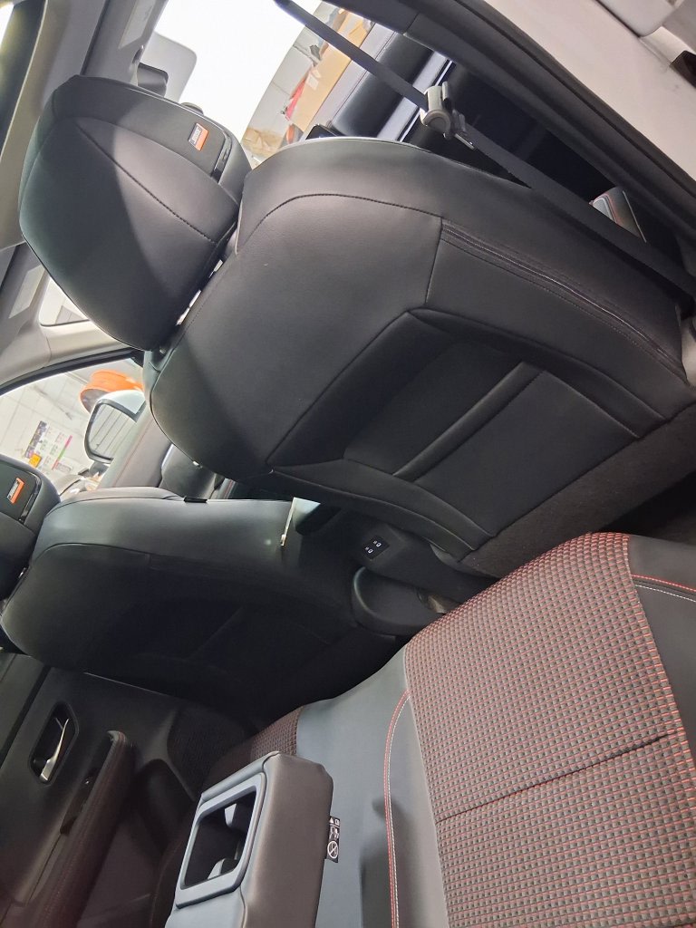 Thumbnail: 2025 Nissan Kicks - 9