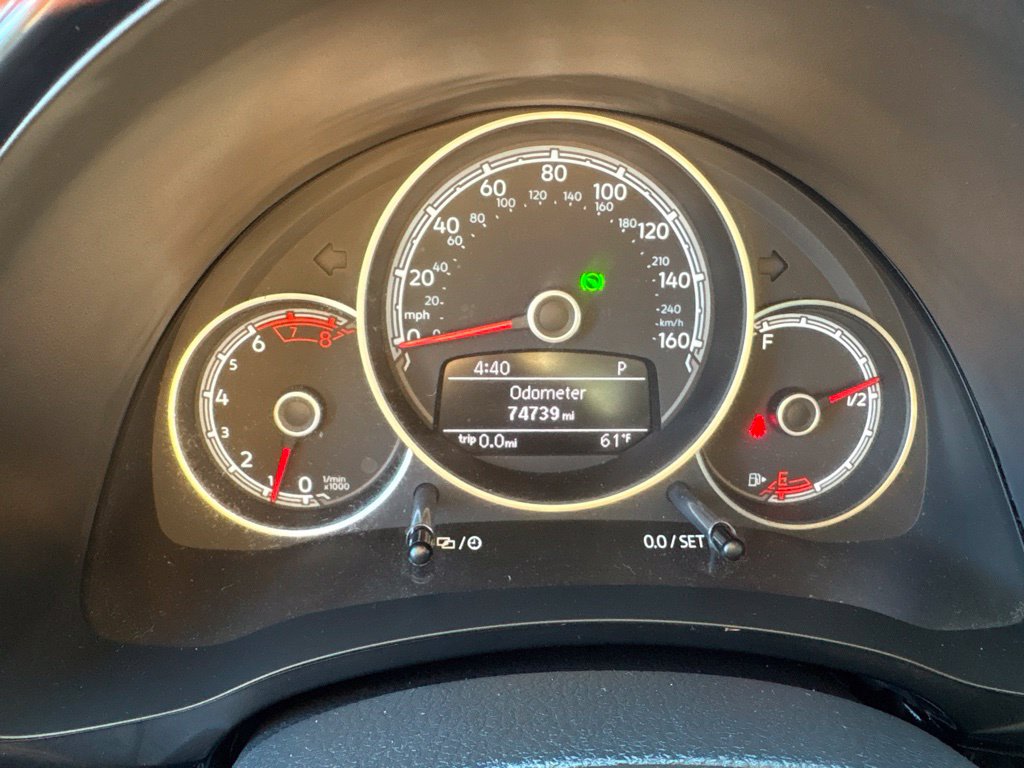 Thumbnail: 2018 Volkswagen Beetle - 23