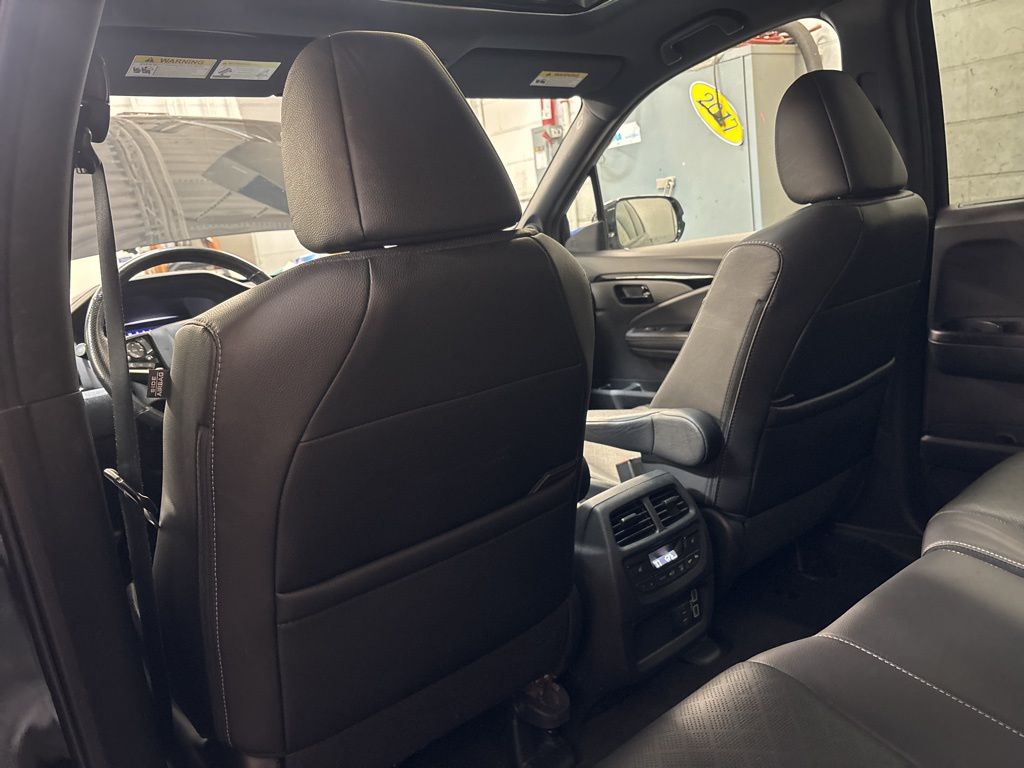 Thumbnail: 2023 Honda Passport - 10