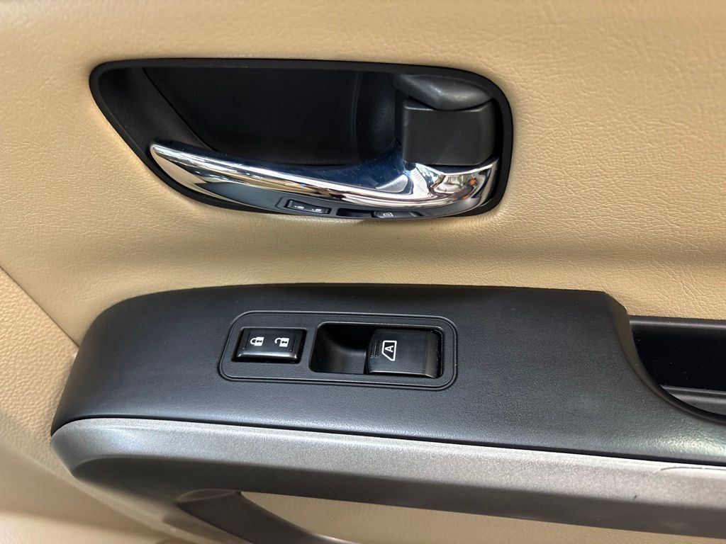 Thumbnail: 2015 Nissan Armada - 48