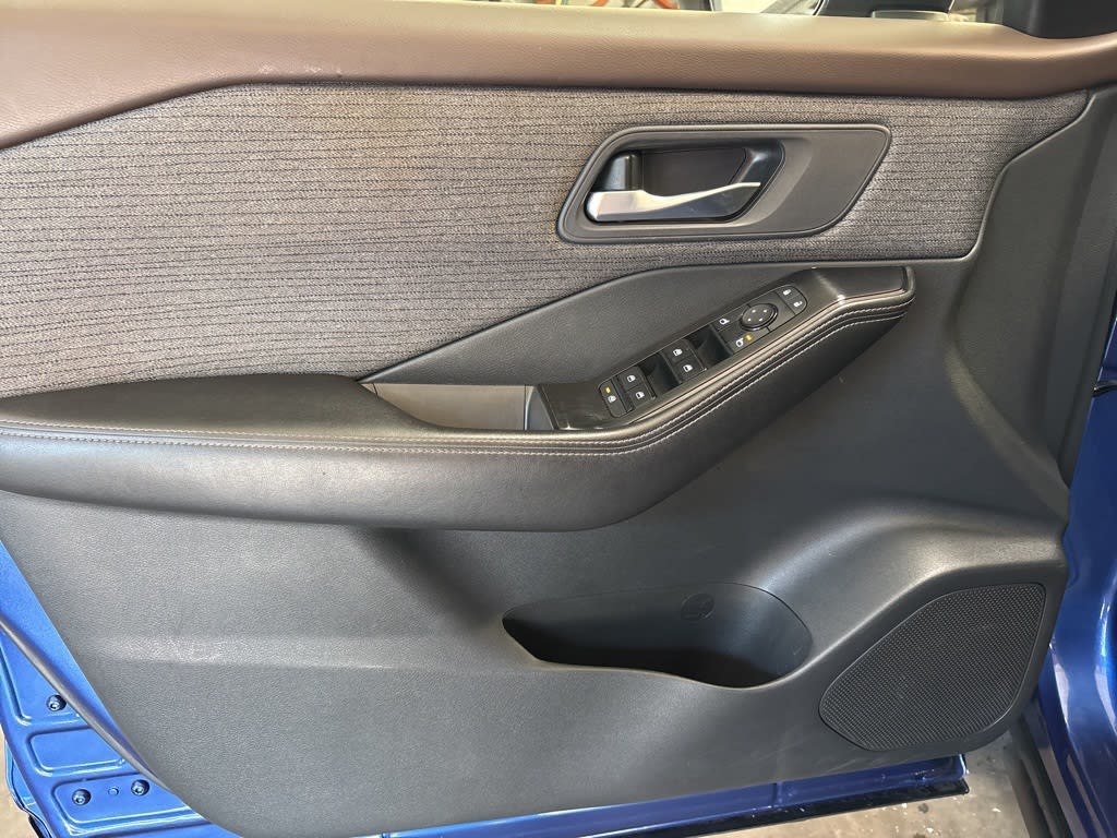 Thumbnail: 2022 Nissan Rogue - 21