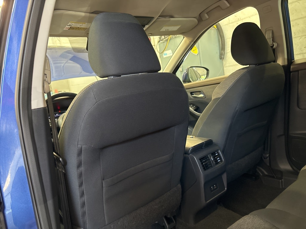 Thumbnail: 2022 Nissan Rogue - 10