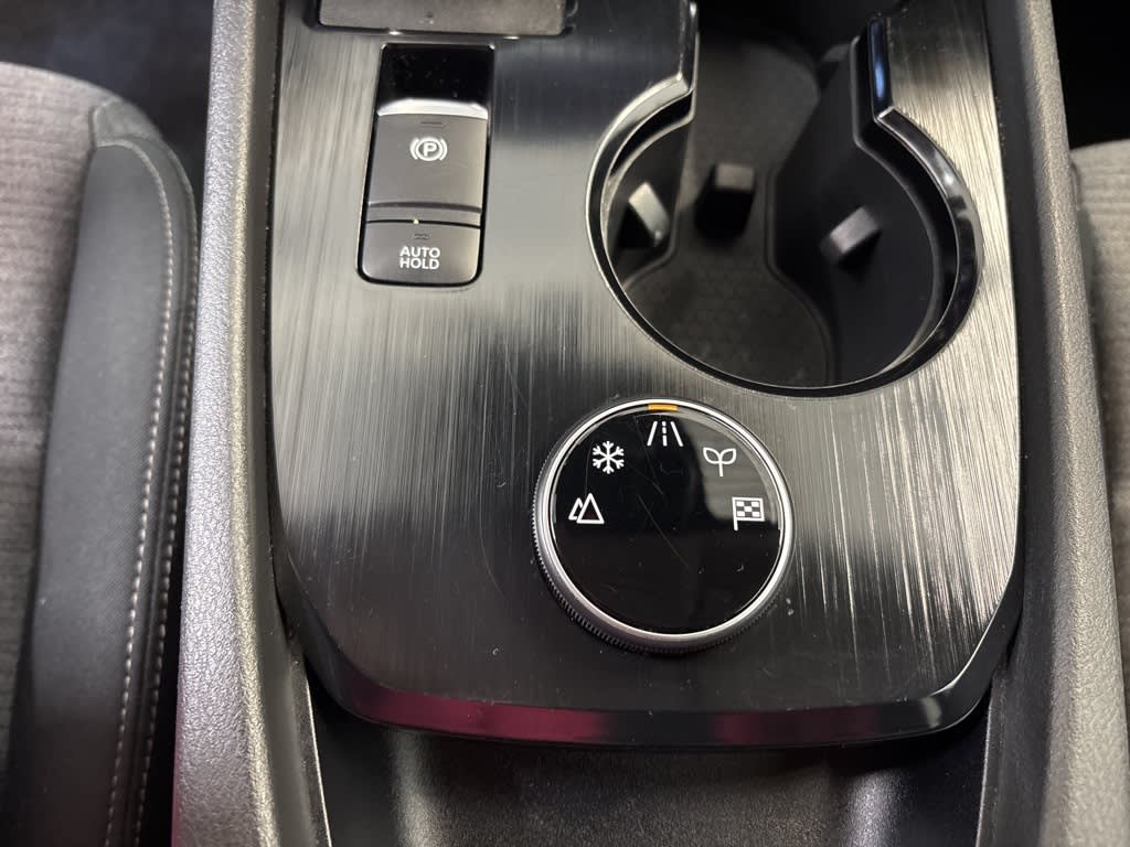 Thumbnail: 2022 Nissan Rogue - 32