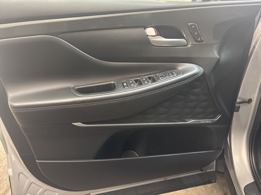 Thumbnail: 2023 Hyundai Santa Fe - 22