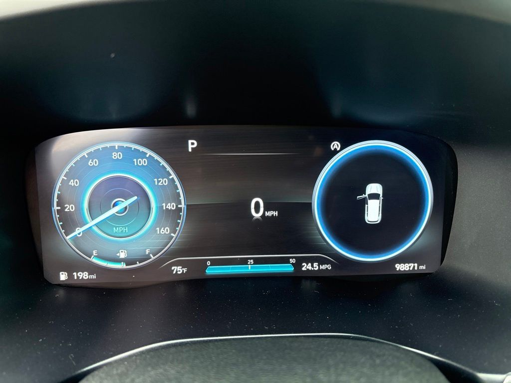 Thumbnail: 2022 Hyundai Santa Fe - 17