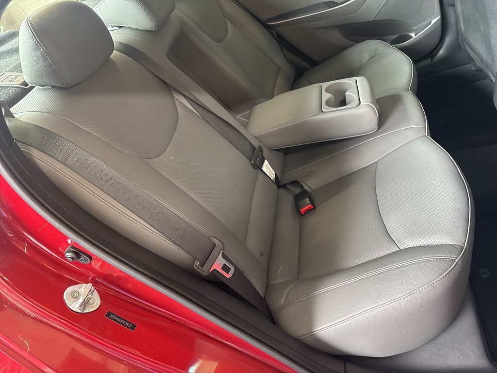 Thumbnail: 2015 Hyundai Elantra - 31
