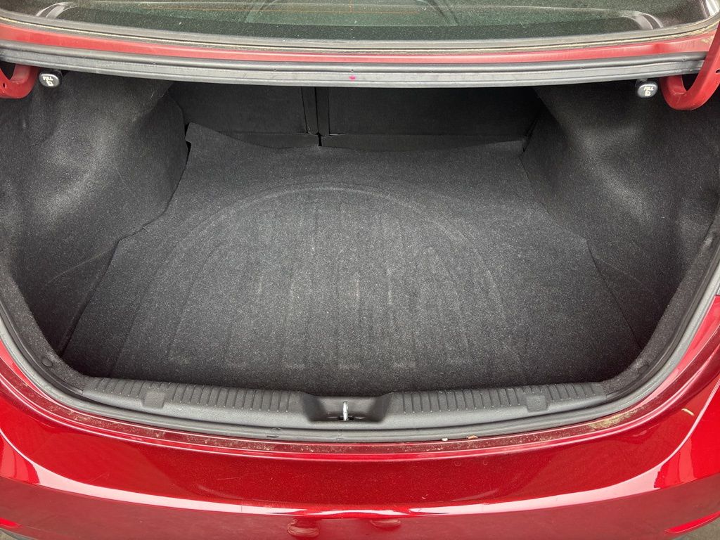 Thumbnail: 2015 Hyundai Elantra - 16