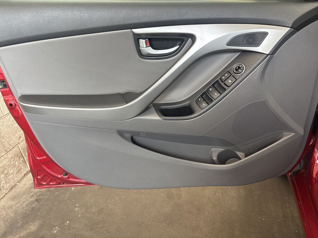 Thumbnail: 2015 Hyundai Elantra - 21