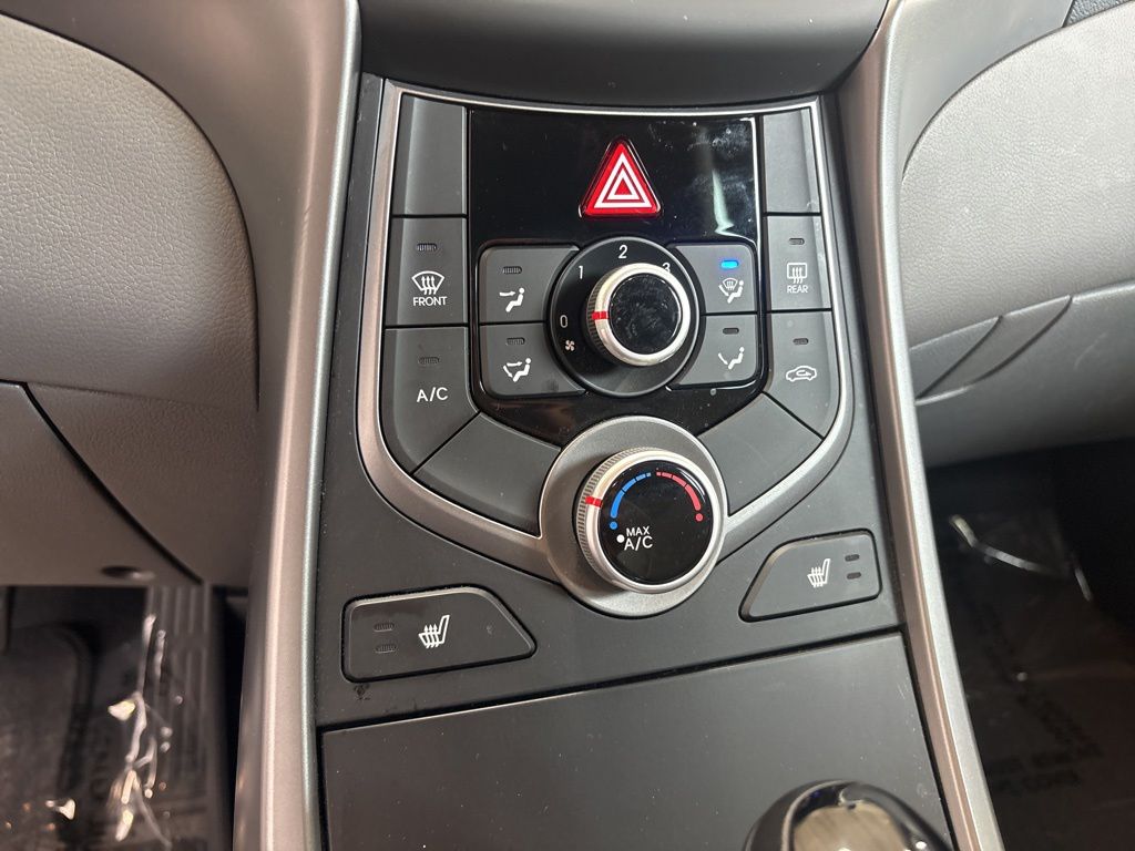 Thumbnail: 2015 Hyundai Elantra - 13