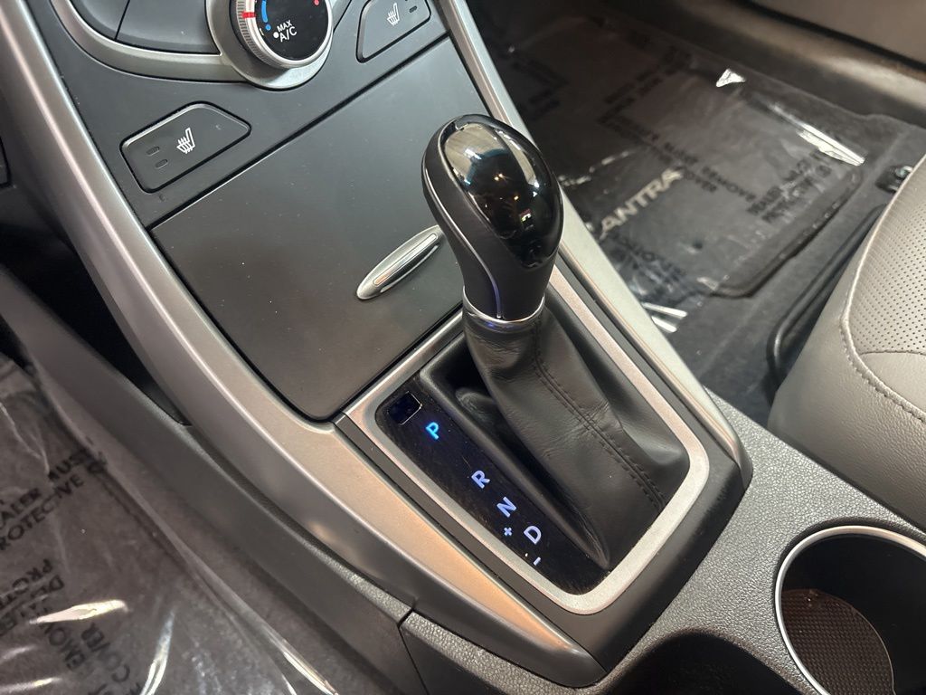 Thumbnail: 2015 Hyundai Elantra - 25