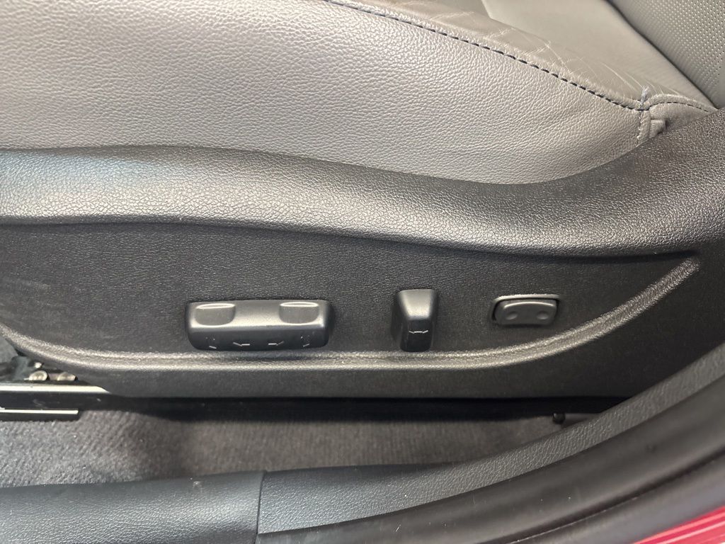 Thumbnail: 2015 Hyundai Elantra - 23