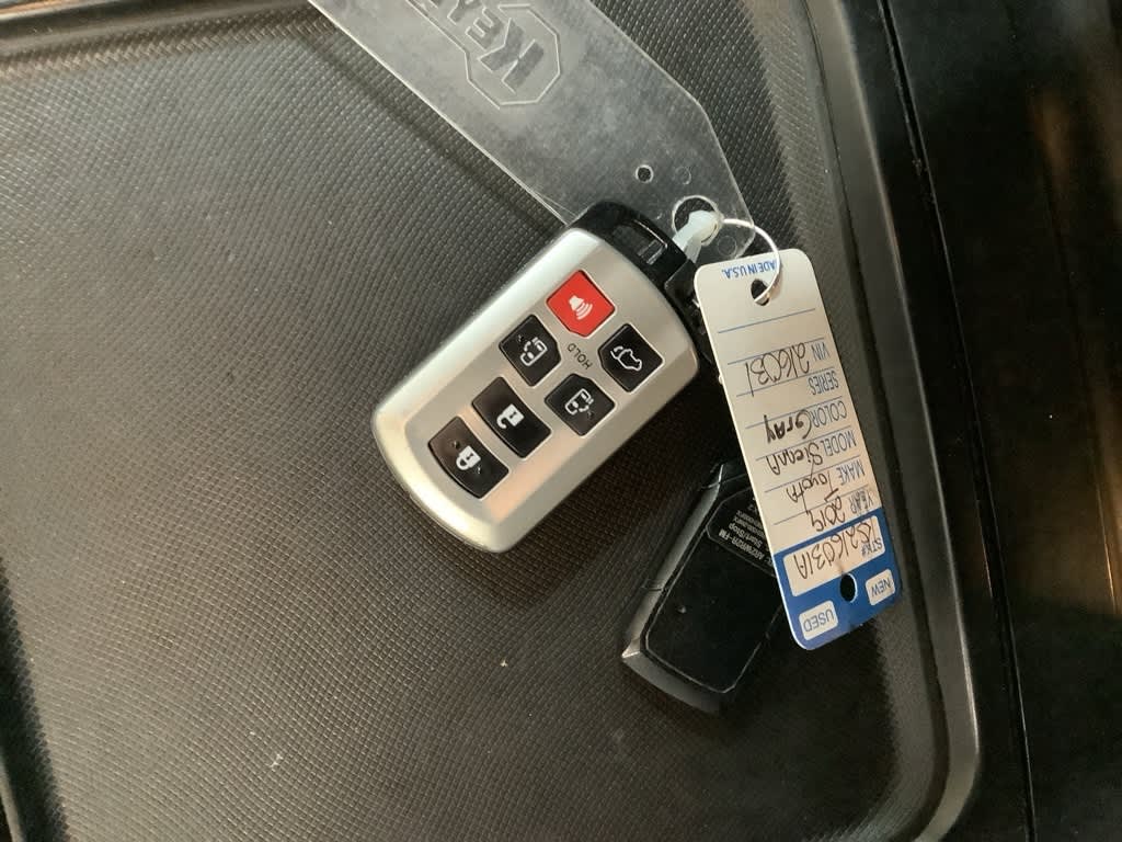 2019 Toyota Sienna XLE Premium 17