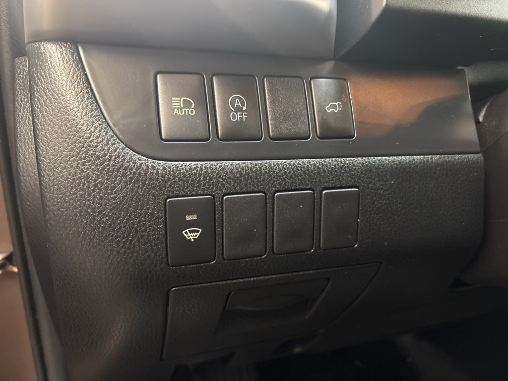 Thumbnail: 2019 Toyota Highlander - 24