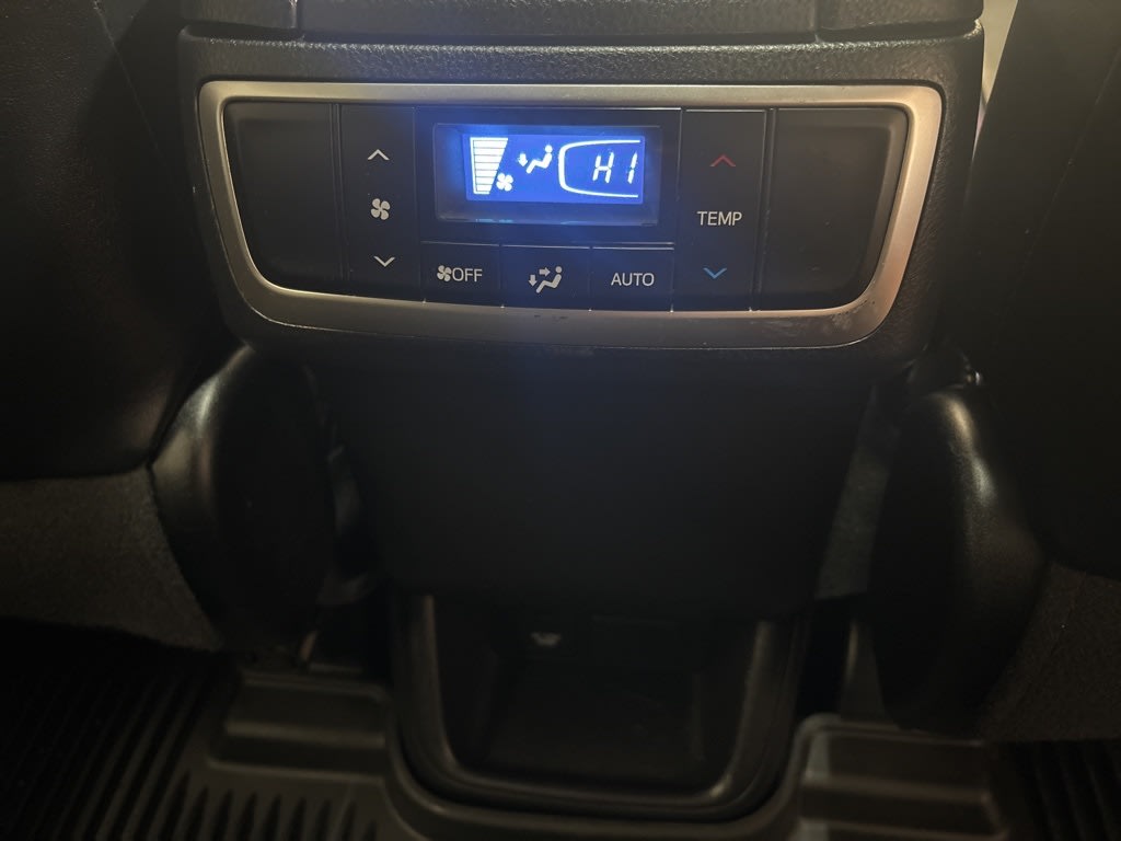 Thumbnail: 2019 Toyota Highlander - 39