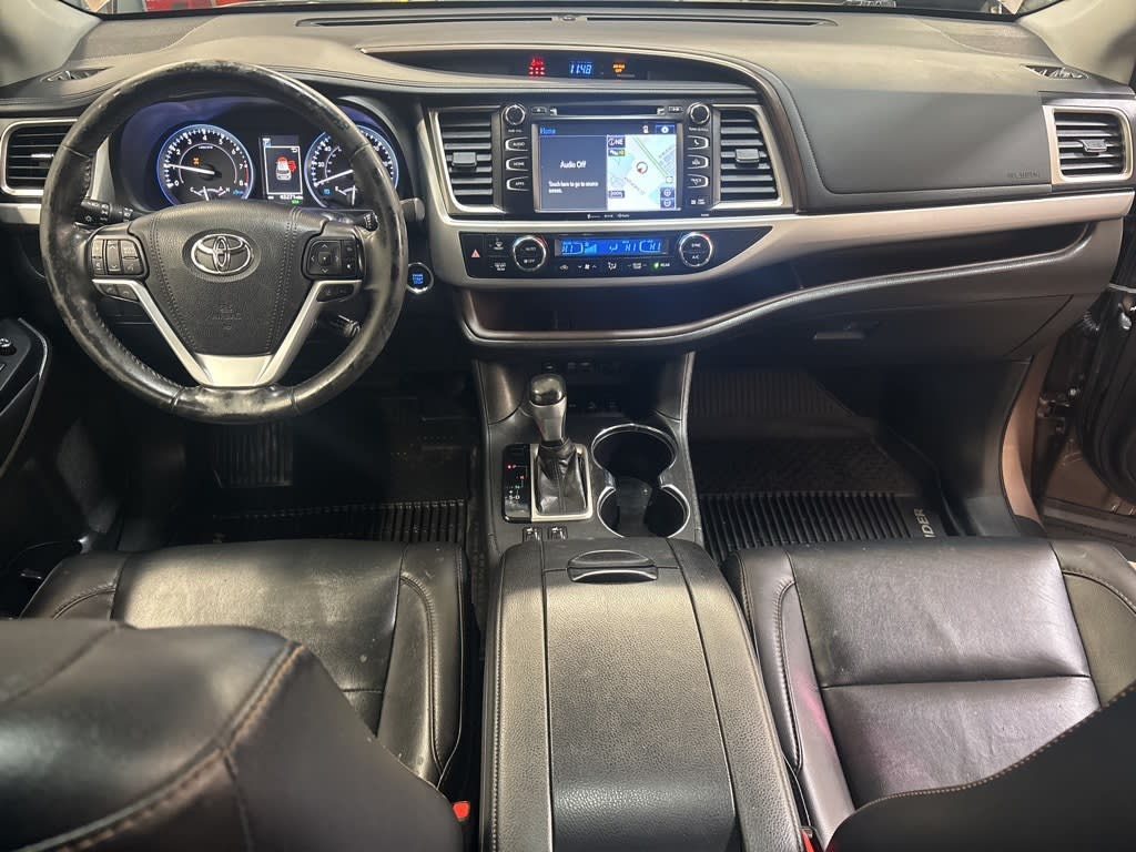 Thumbnail: 2019 Toyota Highlander - 12