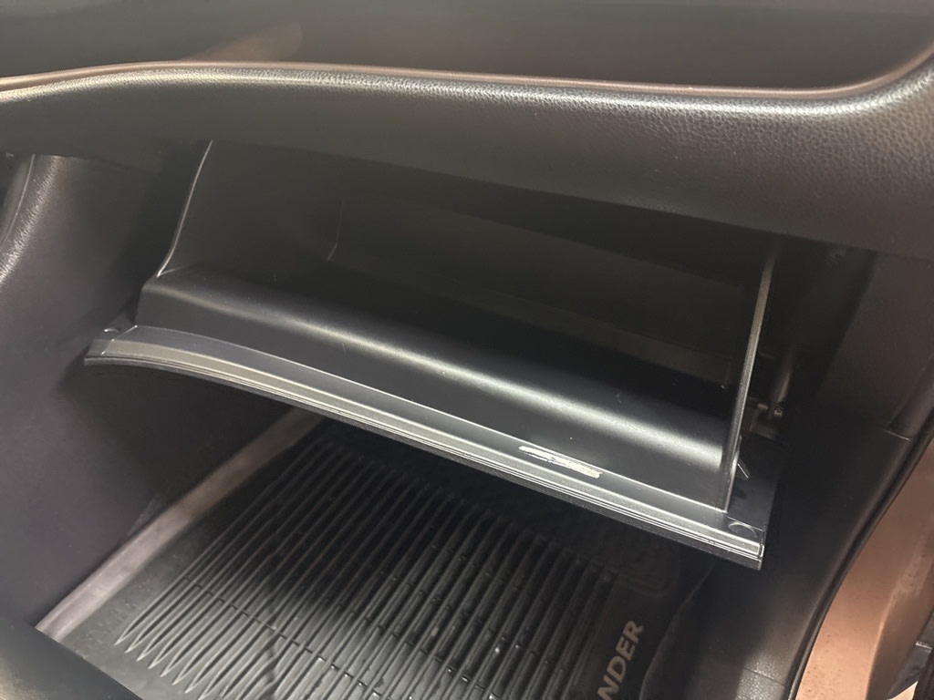 Thumbnail: 2019 Toyota Highlander - 42