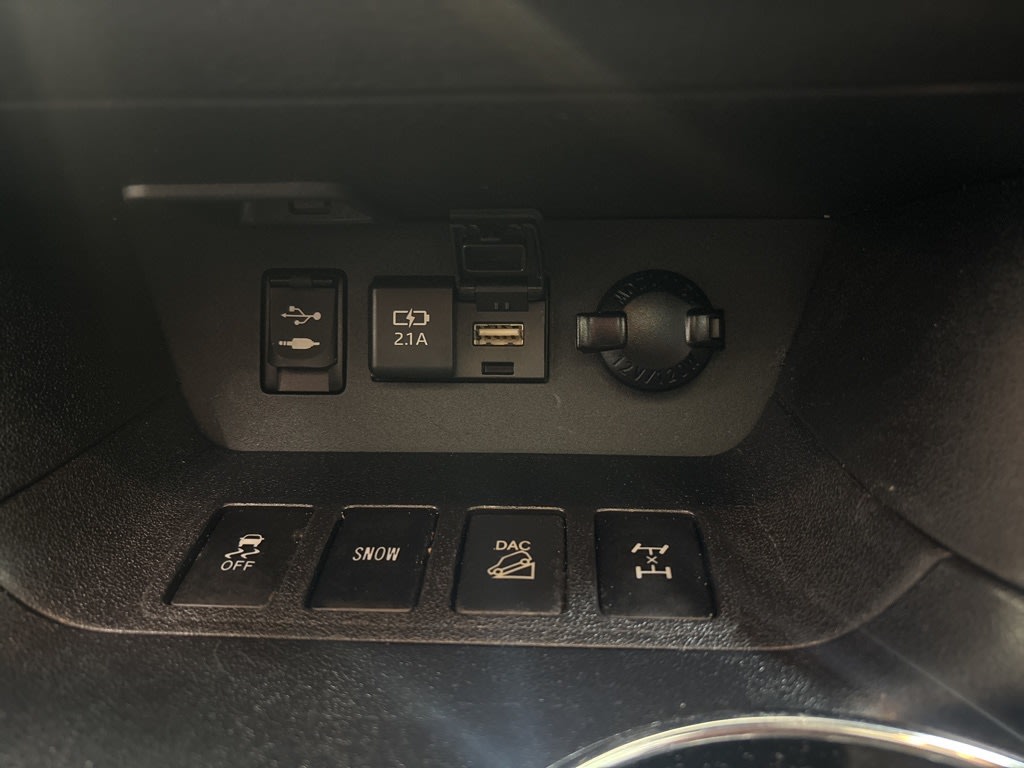 Thumbnail: 2019 Toyota Highlander - 27