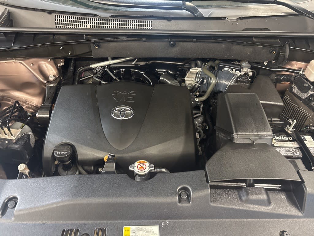 Thumbnail: 2019 Toyota Highlander - 7