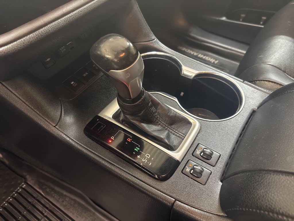 Thumbnail: 2019 Toyota Highlander - 15