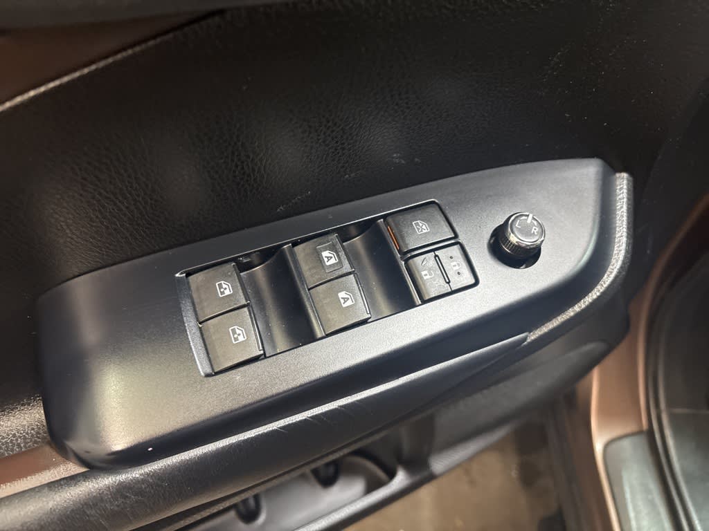 Thumbnail: 2019 Toyota Highlander - 23