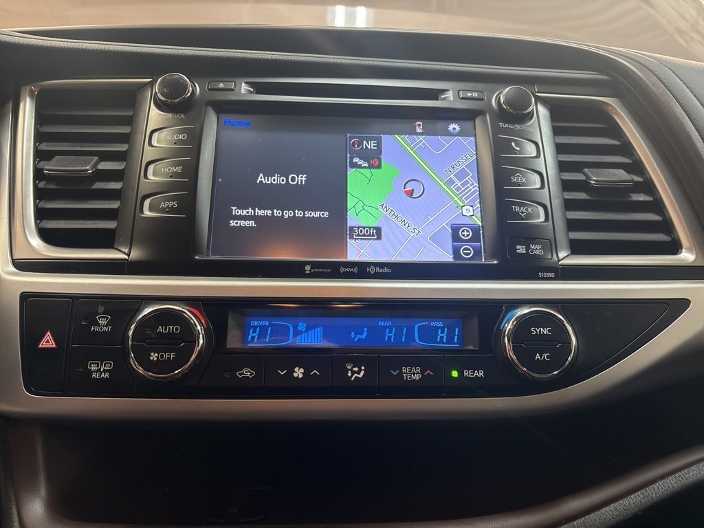 Thumbnail: 2019 Toyota Highlander - 14