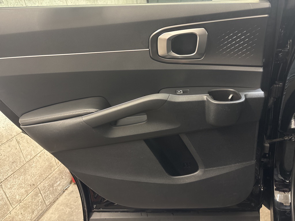 Thumbnail: 2024 Kia Sorento - 31