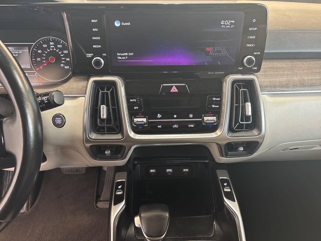 Thumbnail: 2022 Kia Sorento - 14