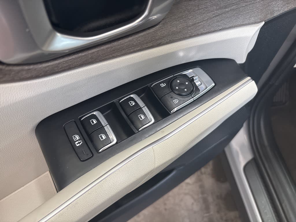 Thumbnail: 2022 Kia Sorento - 23