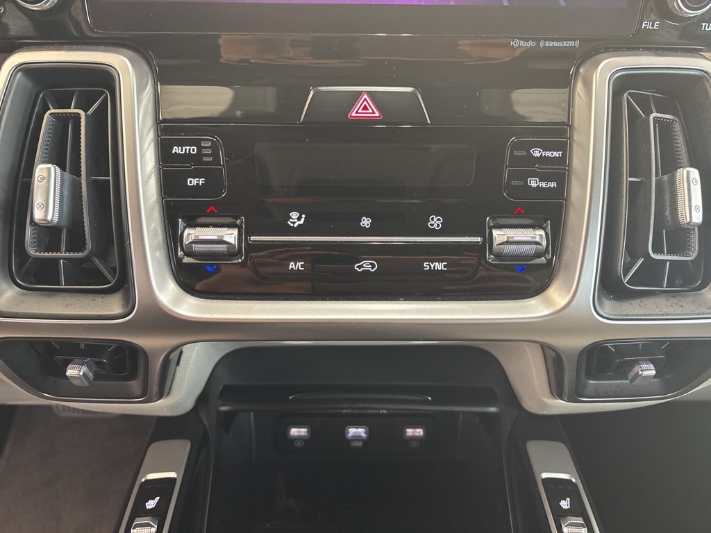 Thumbnail: 2022 Kia Sorento - 29