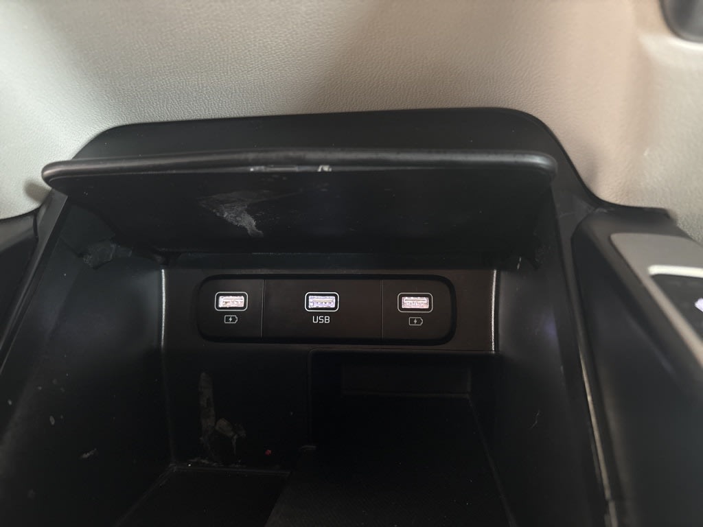 Thumbnail: 2022 Kia Sorento - 30