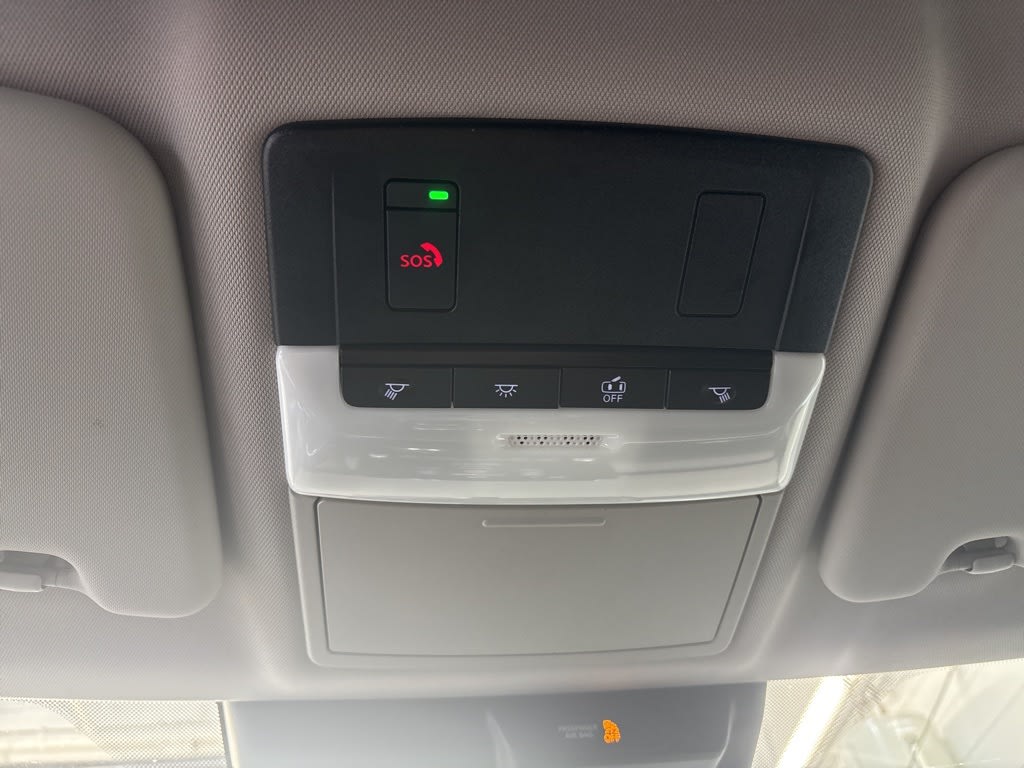 Thumbnail: 2022 Mitsubishi Outlander - 32