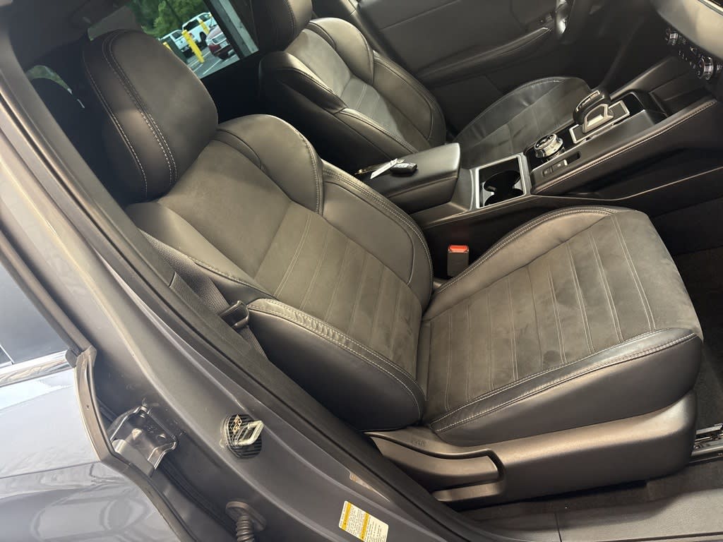 Thumbnail: 2022 Mitsubishi Outlander - 9