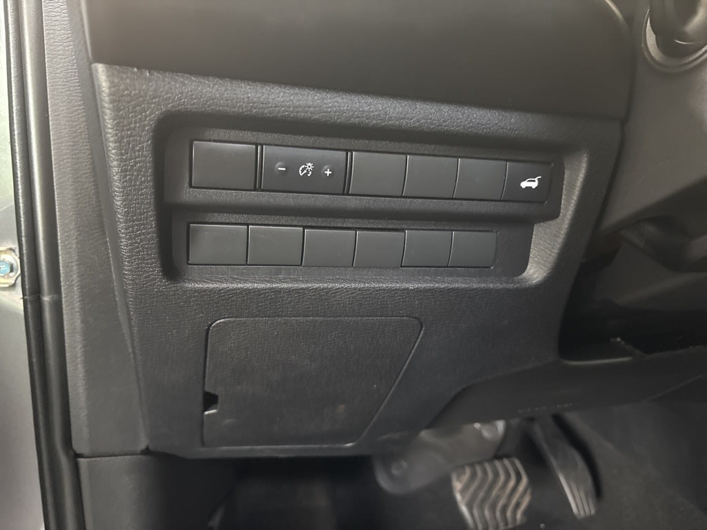 Thumbnail: 2022 Mitsubishi Outlander - 22