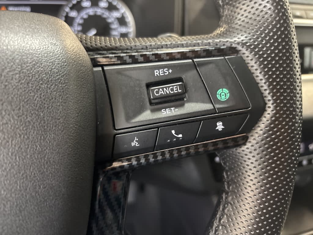 Thumbnail: 2022 Mitsubishi Outlander - 26