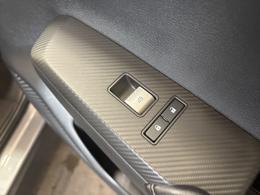 Thumbnail: 2022 Mitsubishi Outlander - 44