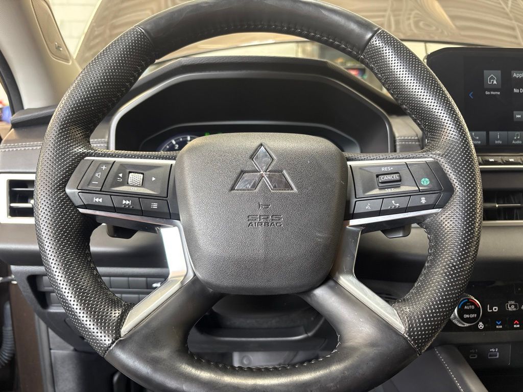 Thumbnail: 2024 Mitsubishi Outlander - 7